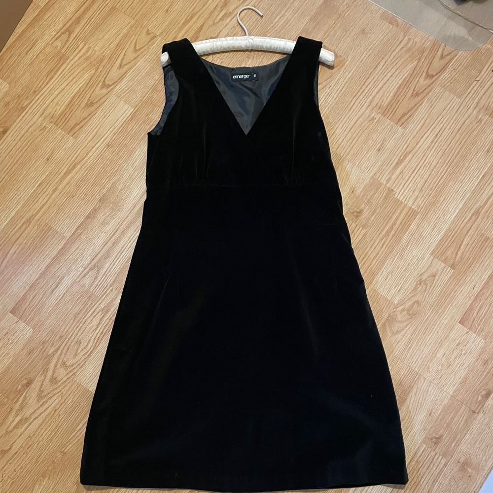 Black Velvet Sleeveless Dress
